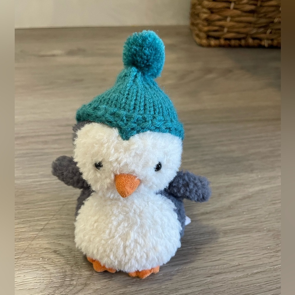 Rare Jellycat Wee Winter Penguin Blue Teal Toque Bobble Hat Penguin 5"